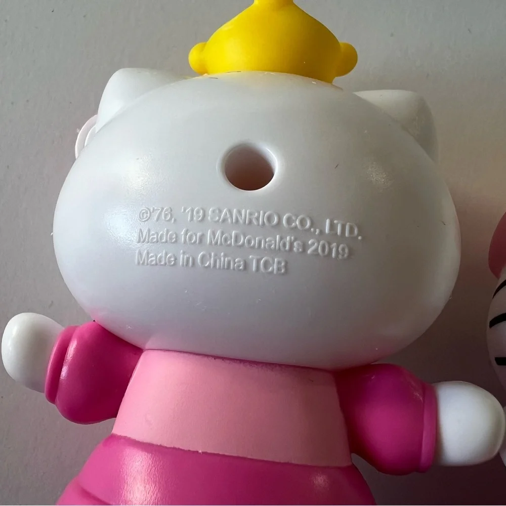 2 Hello Kitty 2019 McDonald’s Toys Princess Happy Meal‎ Toys Sanrio